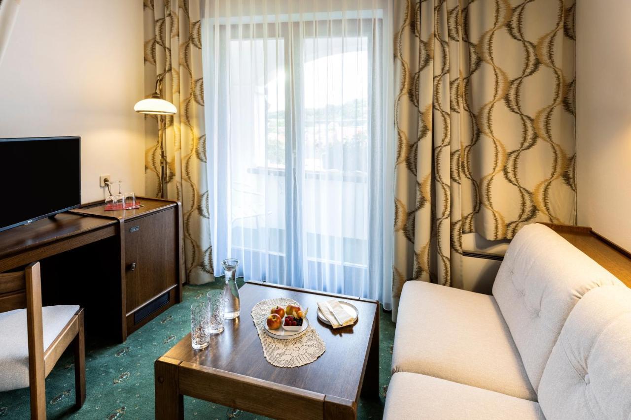 Genussgasthof & Hotel Beim Krutzler Heiligenbrunn Ngoại thất bức ảnh