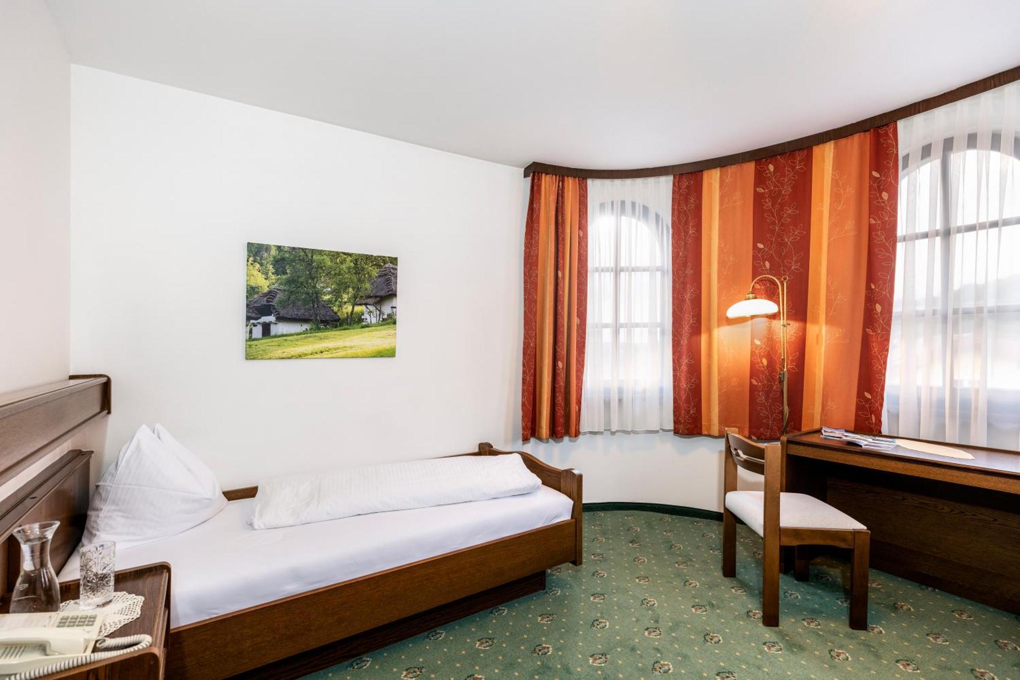 Genussgasthof & Hotel Beim Krutzler Heiligenbrunn Ngoại thất bức ảnh