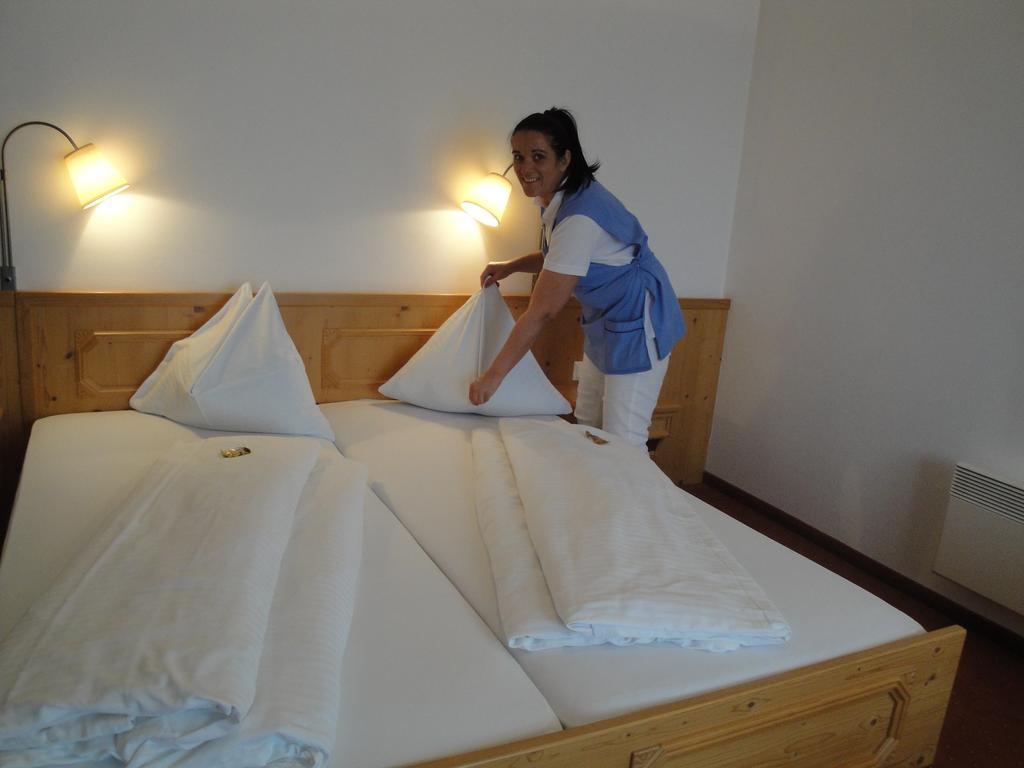 Genussgasthof & Hotel Beim Krutzler Heiligenbrunn Ngoại thất bức ảnh